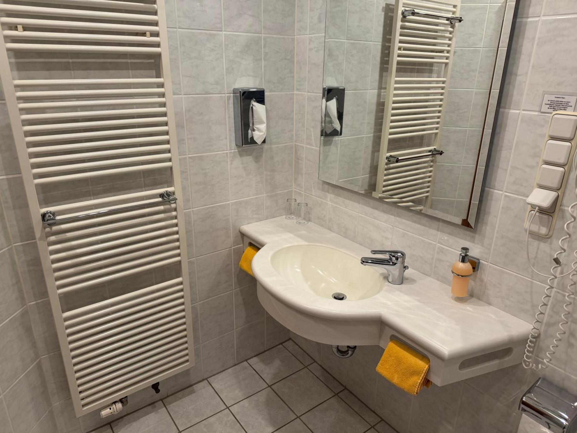 Hotel Garni Schick Oberursel Kültér fotó